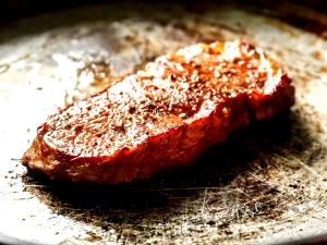 100 G Fried Battered Beef Steak (Lean and Fat Eaten)