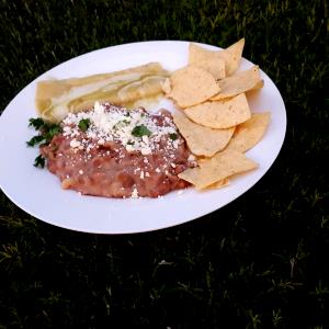 100 G Frijoles with Cheese