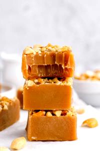 100 G Fudge Type Thick Peanut Butter Topping