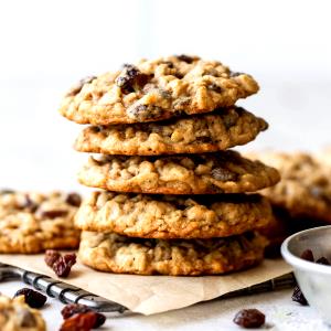 100 G Oatmeal Cookie with Raisins