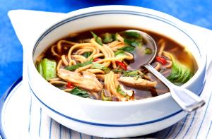 100 G Oriental Style Noodle Soup with Vegetables