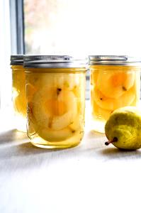 100 G Pear in Light Syrup (Cooked or Canned)