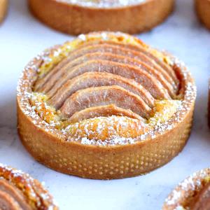 100 G Pear Pie (Individual Size or Tart)