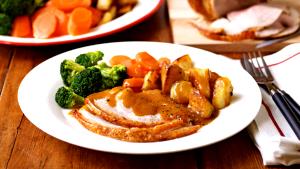 100 G Pork, Potatoes and Vegetables in Gravy (Mixture)