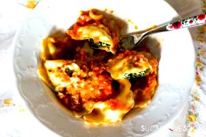 100 G Ravioli with Tomato Sauce