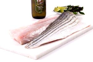 100 G Striped Bass (Fish) (Cooked, Dry Heat)