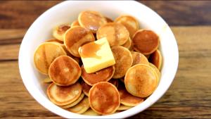 12 pancakes (108 g) Mini Pancakes