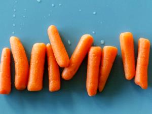 14 pieces Baby Carrots