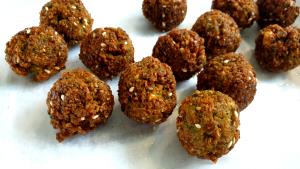 2 balls (28 g) Falafel Balls