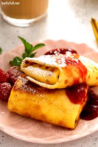 2 Blintzes Blintz, Cheese