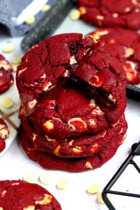 2 cookies (29 g) Red Velvet