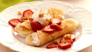 2 crepes Strawberry Banana Danish Fruit Crepes