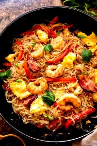 2 cups Singapore Noodles with Shrimp