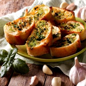 2 oz (57 g) Garlic Bread