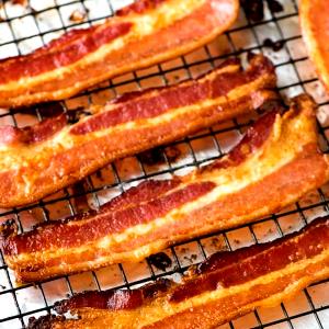 2 pan fried slices (18 g) Thick Cut Bacon