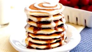 2 pancakes (200 g) Cinn-A-Stack Pancakes