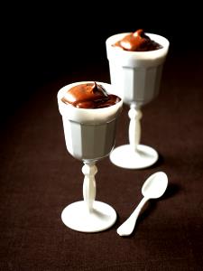 2 pieces (60 g) Mini Chocolate Mousse