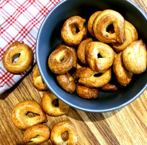 2 pieces Taralli