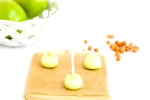 2 sticks Mini Apple Fruit Bites