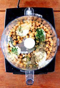 2 tbsp (28 g) Ranch Hummus