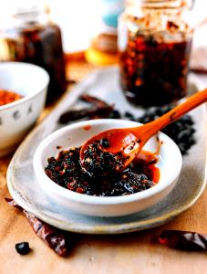 2 tbsp (30 g) Chili Oil with Black Bean