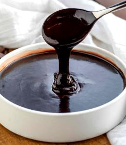 2 tbsp (30 g) Decadent Fudge Sauce