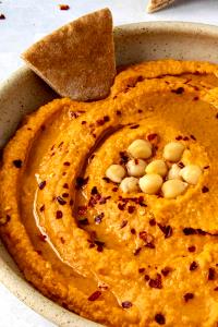 2 tbsp (30 g) Fire Roasted Red Pepper Hummus Dip