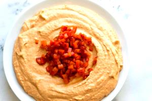 2 tbsp (30 g) Roasted Red Bell Pepper Hummus