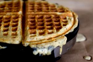 2 waffles (76 g) Multigrain Belgian Waffles