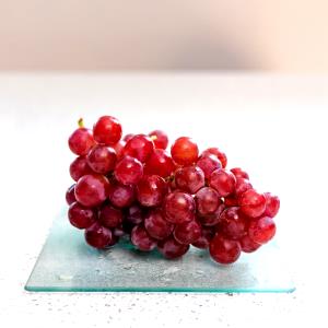 3/4 cup (126 g) Holiday Seedless Grapes