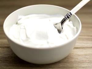 3/4 cup (175 g) 1% Plain Yogurt