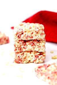 3/4 cup (30 g) Strawberry Crispy Rice