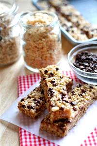 3 bars (42 g) Mini Chewy Chocolate Chip Granola Bars