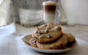 3 cookies Chipsters Chocolate Chip Cookies