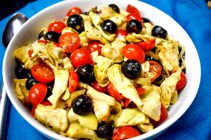 3 pieces (28 g) Artichoke Salad