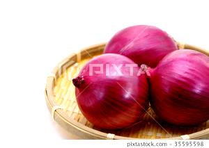 3 pieces Red Onions