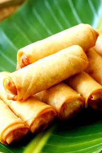 3 rolls (170 g) Vegetable Spring Rolls