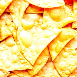 37 chips (50 g) Restaurante Style Baked Triangles Tortilla Chips