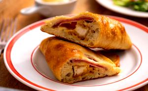 377 Grams Chicken Cordon Bleu Calzone Pizza