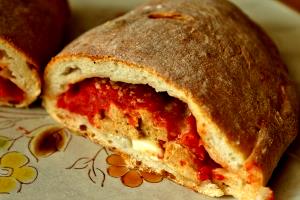 396 Grams Meatball Calzone Pizza