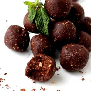 4 bites (30 g) Mint Chocolate Truffle Bites