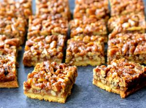 4 cookies (28 g) Caramel Pecan Shortbread Squares