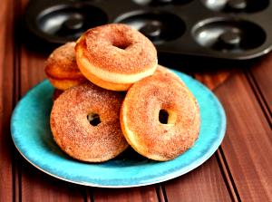 4 donuts (53 g) Mini Cinnamon Sugar Donuts