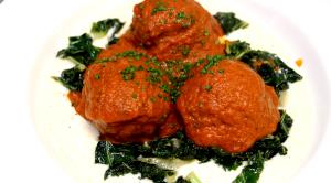 4 meatballs (74 g) Spinach, Fontina & Roasted Garlic Chicken Meatballs