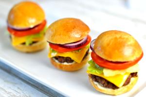 4 mini burgers Classic Sliders