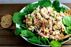 4 oz (113 g) Vegan Chicken Salad