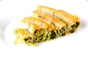 4 pieces (76 g) Spanakopita