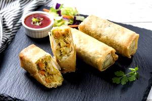 4 pieces (84 g) Butter Chicken Spring Rolls