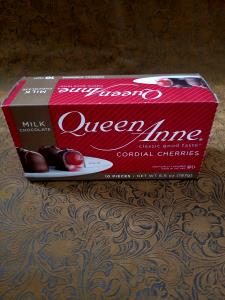 4 squares (40 g) Dark Chocolate with Cherry