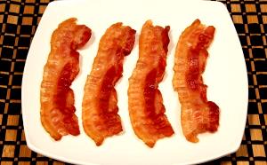 4 strips Bacon